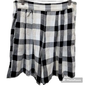 16" Waist Black Tan Cream Plaid Shorts Contemporary Summer VCAY